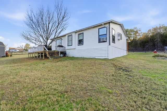 1085 County Road 172, Bluff Dale, TX 76433