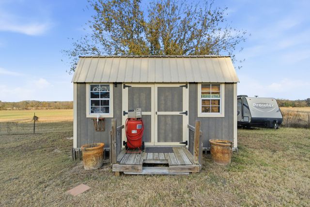 1085 County Road 172, Bluff Dale, TX 76433