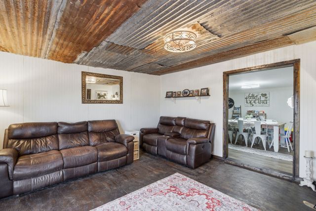 1085 County Road 172, Bluff Dale, TX 76433