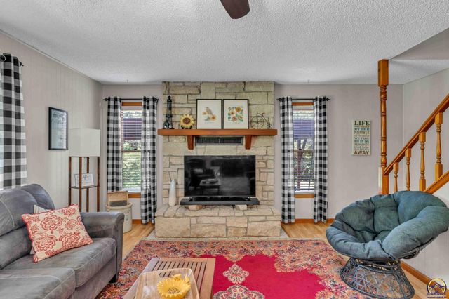 8737 SW 85th St, Auburn, KS 66402