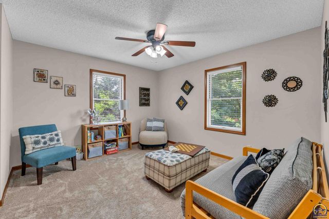 8737 SW 85th St, Auburn, KS 66402