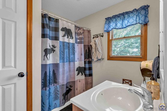 8737 SW 85th St, Auburn, KS 66402