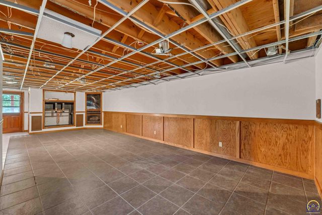 8737 SW 85th St, Auburn, KS 66402