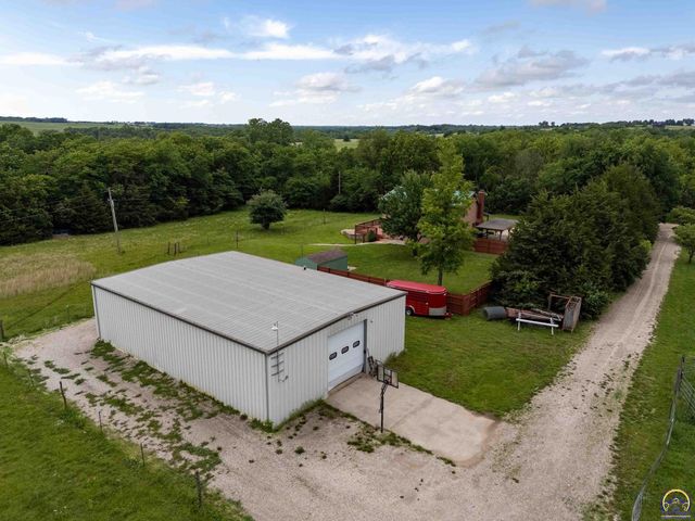 8737 SW 85th St, Auburn, KS 66402