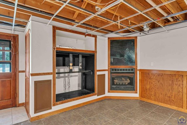 8737 SW 85th St, Auburn, KS 66402