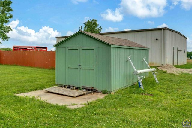 8737 SW 85th St, Auburn, KS 66402