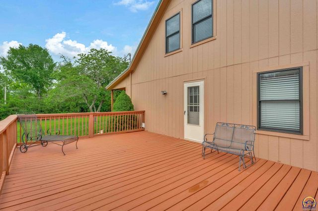8737 SW 85th St, Auburn, KS 66402