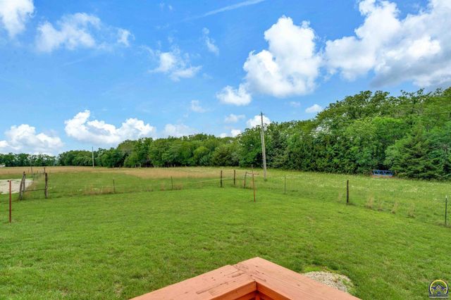 8737 SW 85th St, Auburn, KS 66402