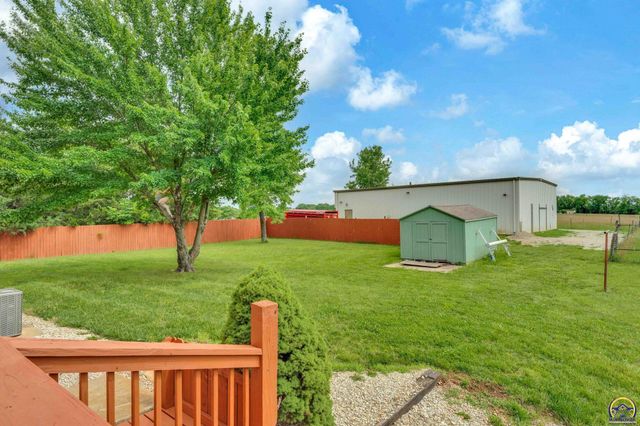 8737 SW 85th St, Auburn, KS 66402