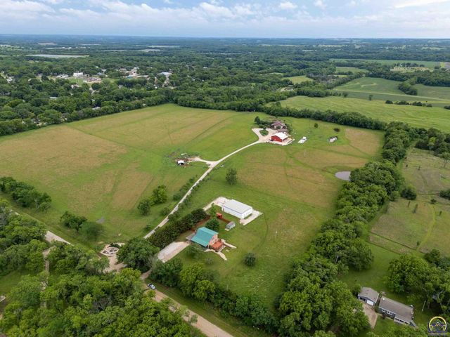 8737 SW 85th St, Auburn, KS 66402