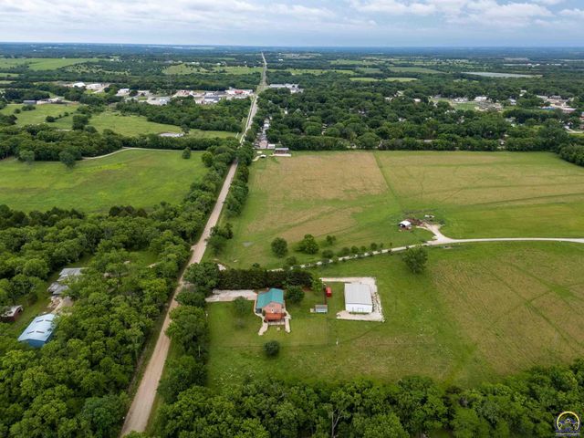 8737 SW 85th St, Auburn, KS 66402