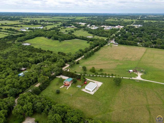 8737 SW 85th St, Auburn, KS 66402