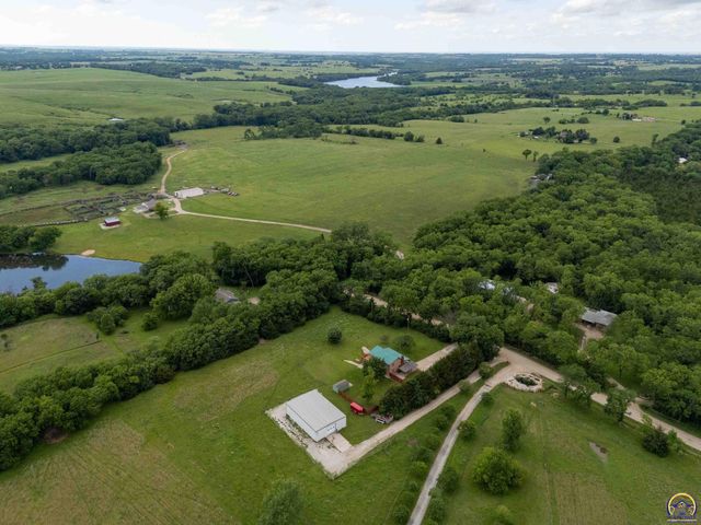 8737 SW 85th St, Auburn, KS 66402