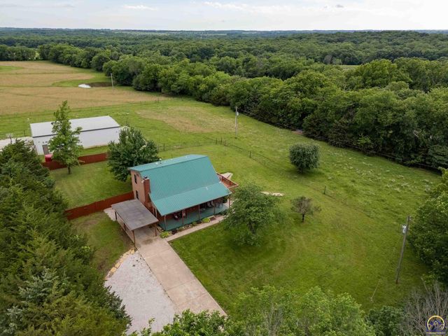 8737 SW 85th St, Auburn, KS 66402