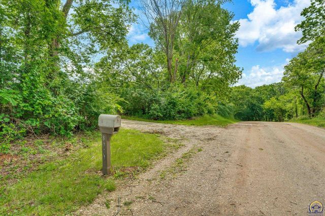 8737 SW 85th St, Auburn, KS 66402