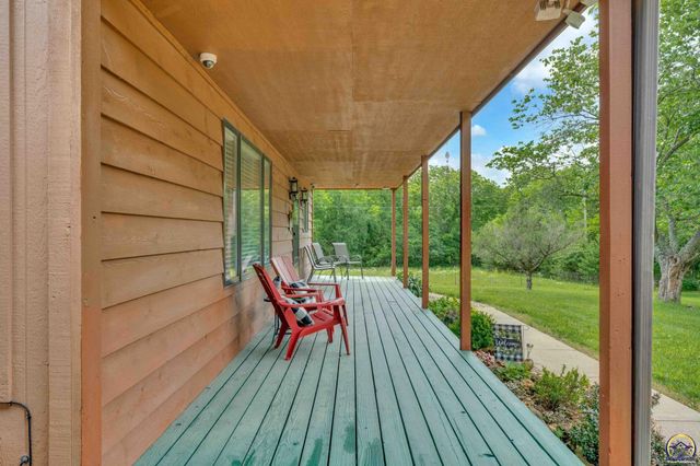 8737 SW 85th St, Auburn, KS 66402
