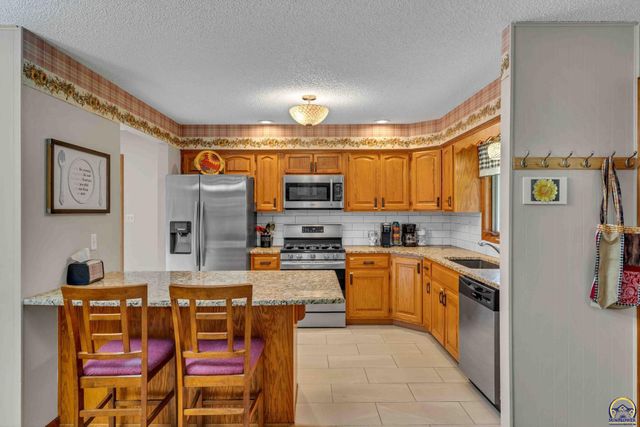 8737 SW 85th St, Auburn, KS 66402