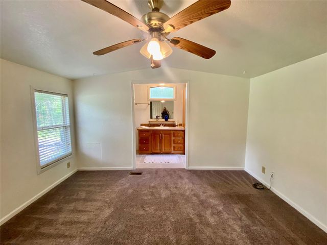 160 Champion Way, Livingston, TX 77351