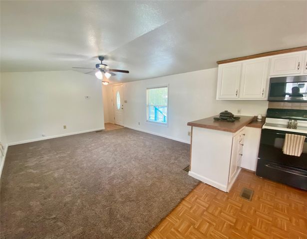 160 Champion Way, Livingston, TX 77351