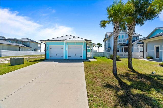 276 Reserve Lane, Rockport, TX 78382