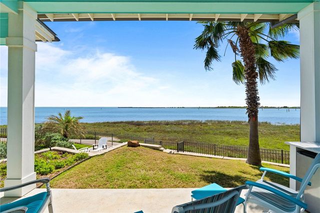 276 Reserve Lane, Rockport, TX 78382