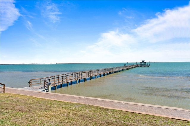 276 Reserve Lane, Rockport, TX 78382