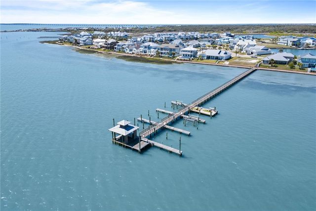 276 Reserve Lane, Rockport, TX 78382