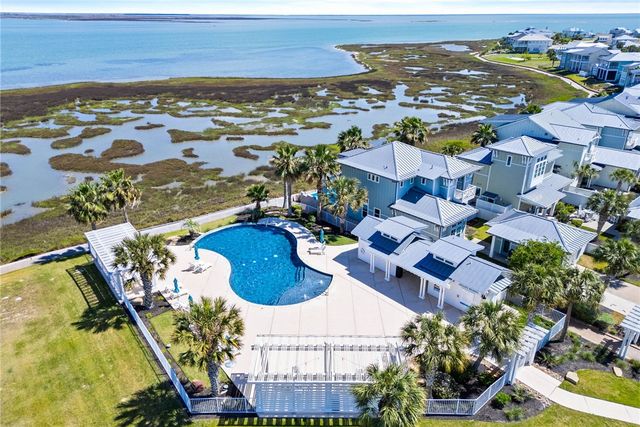 276 Reserve Lane, Rockport, TX 78382