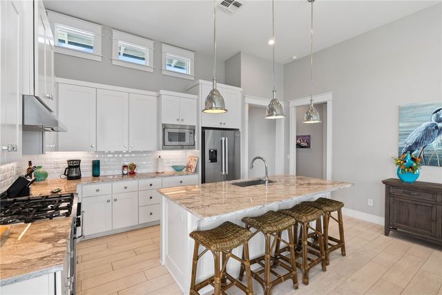 276 Reserve Lane, Rockport, TX 78382