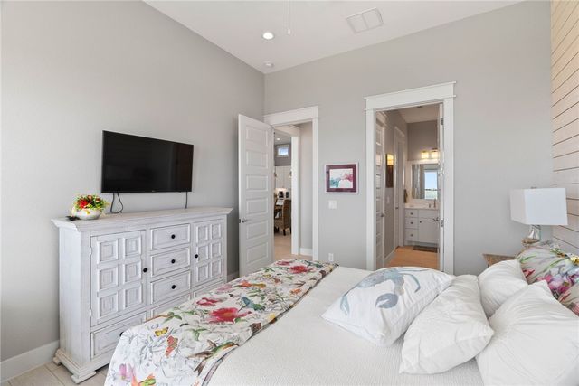 276 Reserve Lane, Rockport, TX 78382
