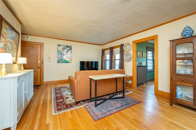 3936 University Avenue 3, Des Moines, IA 50311