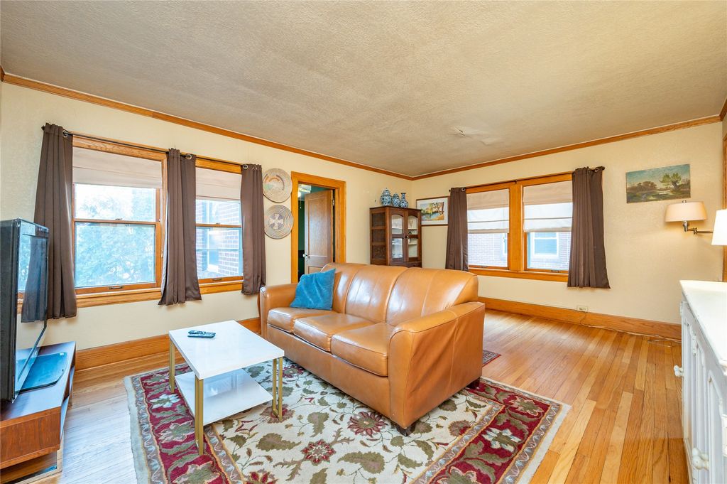 3936 University Avenue 3, Des Moines, IA 50311