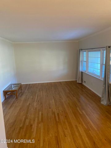 105 Suburban Drive, Toms River, NJ 08753