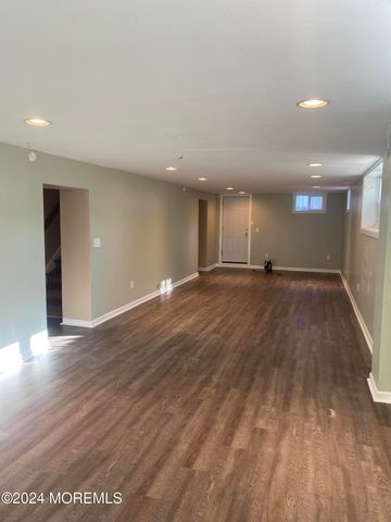 105 Suburban Drive, Toms River, NJ 08753