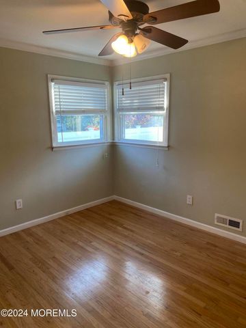 105 Suburban Drive, Toms River, NJ 08753