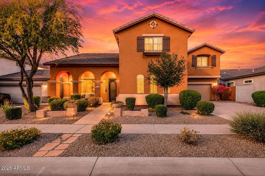 2340 W Bramble Berry Lane, Phoenix, AZ 85085 — photo 2