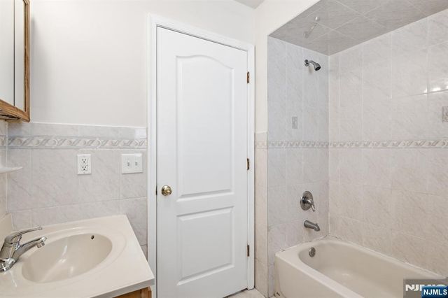 17 Chester Avenue, Newark, NJ 07104