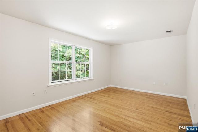 17 Chester Avenue, Newark, NJ 07104