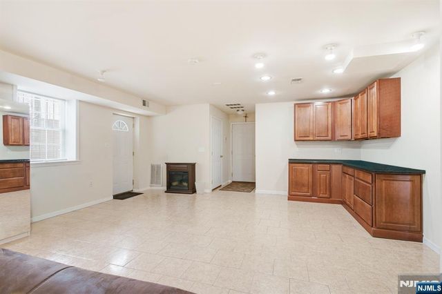 17 Chester Avenue, Newark, NJ 07104