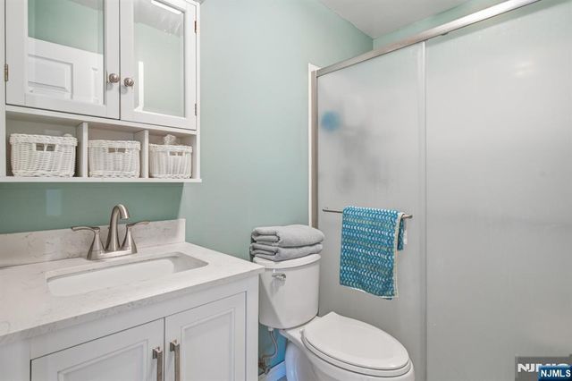 17 Chester Avenue, Newark, NJ 07104