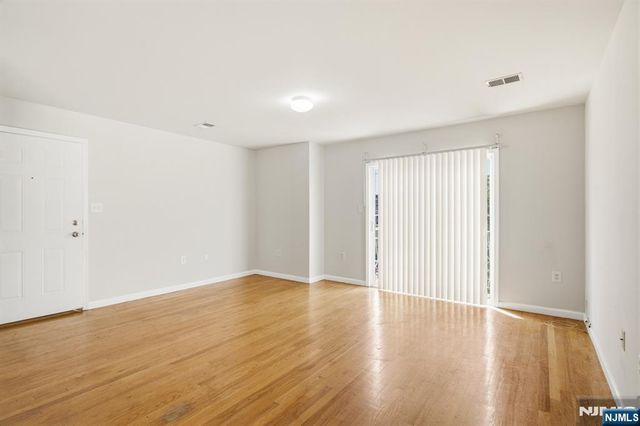 17 Chester Avenue, Newark, NJ 07104