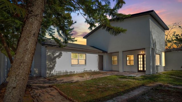 8641 MAY CIRCLE, Tampa, FL 33614