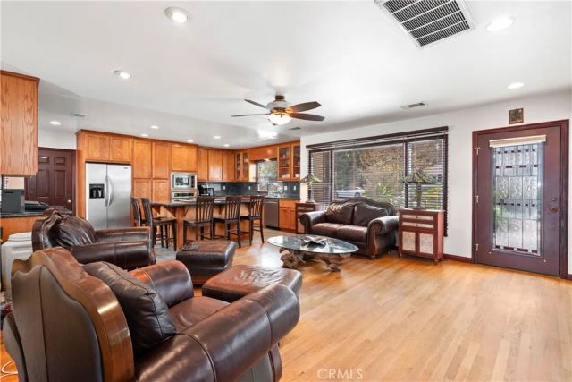 1965 Prince Albert, Riverside, CA 92507