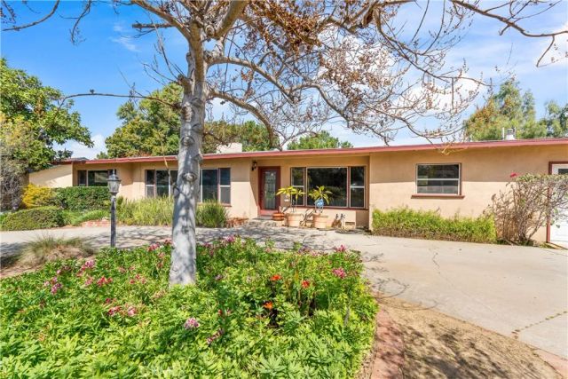 1965 Prince Albert, Riverside, CA 92507