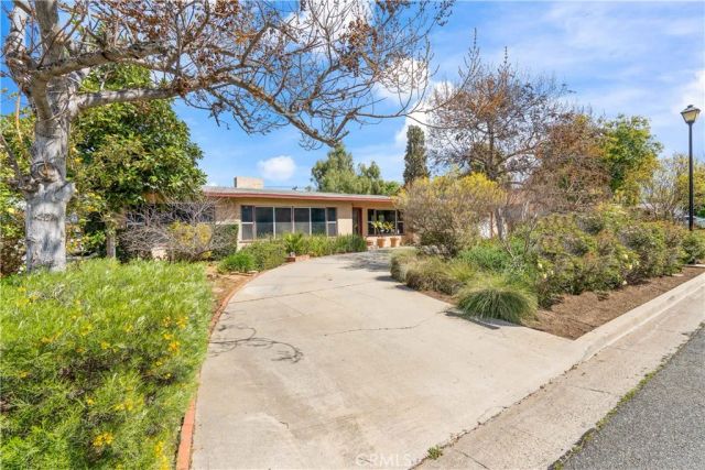 1965 Prince Albert, Riverside, CA 92507