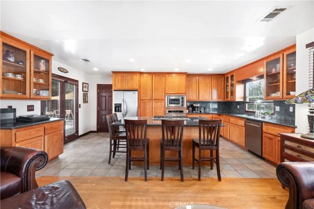 1965 Prince Albert, Riverside, CA 92507