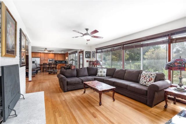 1965 Prince Albert, Riverside, CA 92507