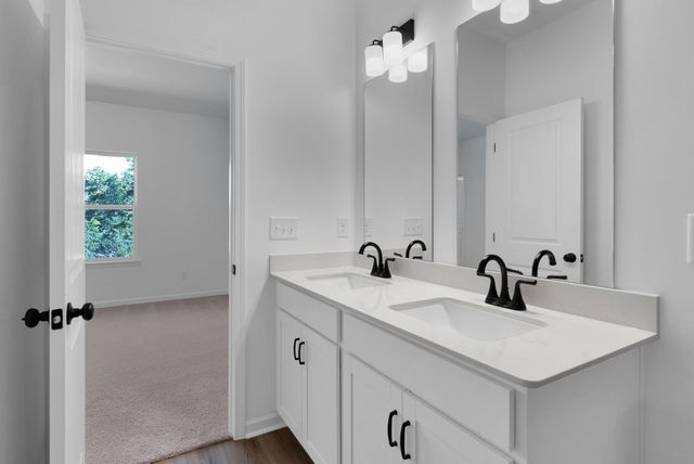 125 Rosebush Lane, Lebanon, TN 37087