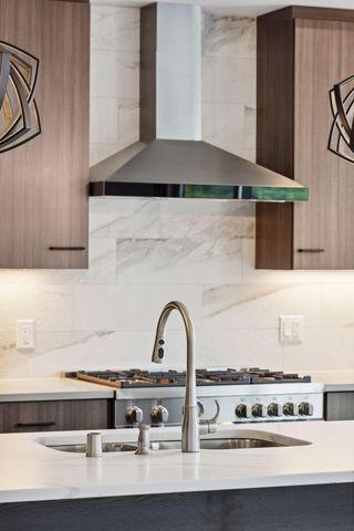 253 Lake Street E 309, Wayzata, MN 55391