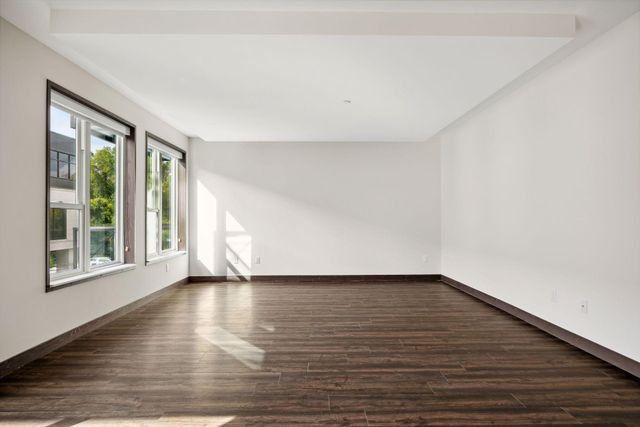 253 Lake Street E 309, Wayzata, MN 55391